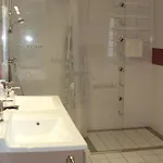 Maison Rénovée Avec Jardin, Spa, Vélos Près Des Commerces - Animaux Acceptés - Fr-1-426-291