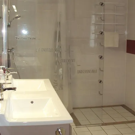 Maison Renovee Avec Jardin, Spa, Velos Pres Des Commerces - Animaux Acceptes - Fr-1-426-291